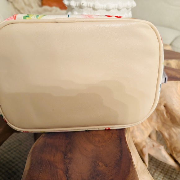 Ollie & Olivia Colorful Italian Themed Lunch Bag - Picture 7 of 7